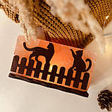 Соляна лампа з гімалайської солі "Коти на паркані" 2кг, фото 5