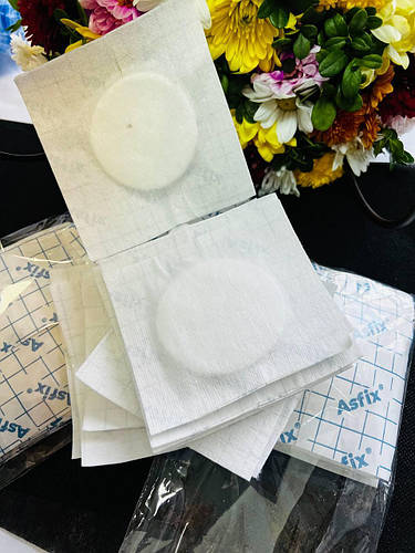 Пластырь с ватным диском 50 шт. в упаковке. Размер 10*10 см. После ...