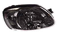 Права передня фара Hyundai Accent II 2003-2006 H4 з білим поворотником, авт. регулювання 221-1130R-LDEMC