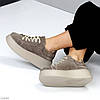 Молодіжні бежеві прошиті замшеві кросівки на платформі, фото 3