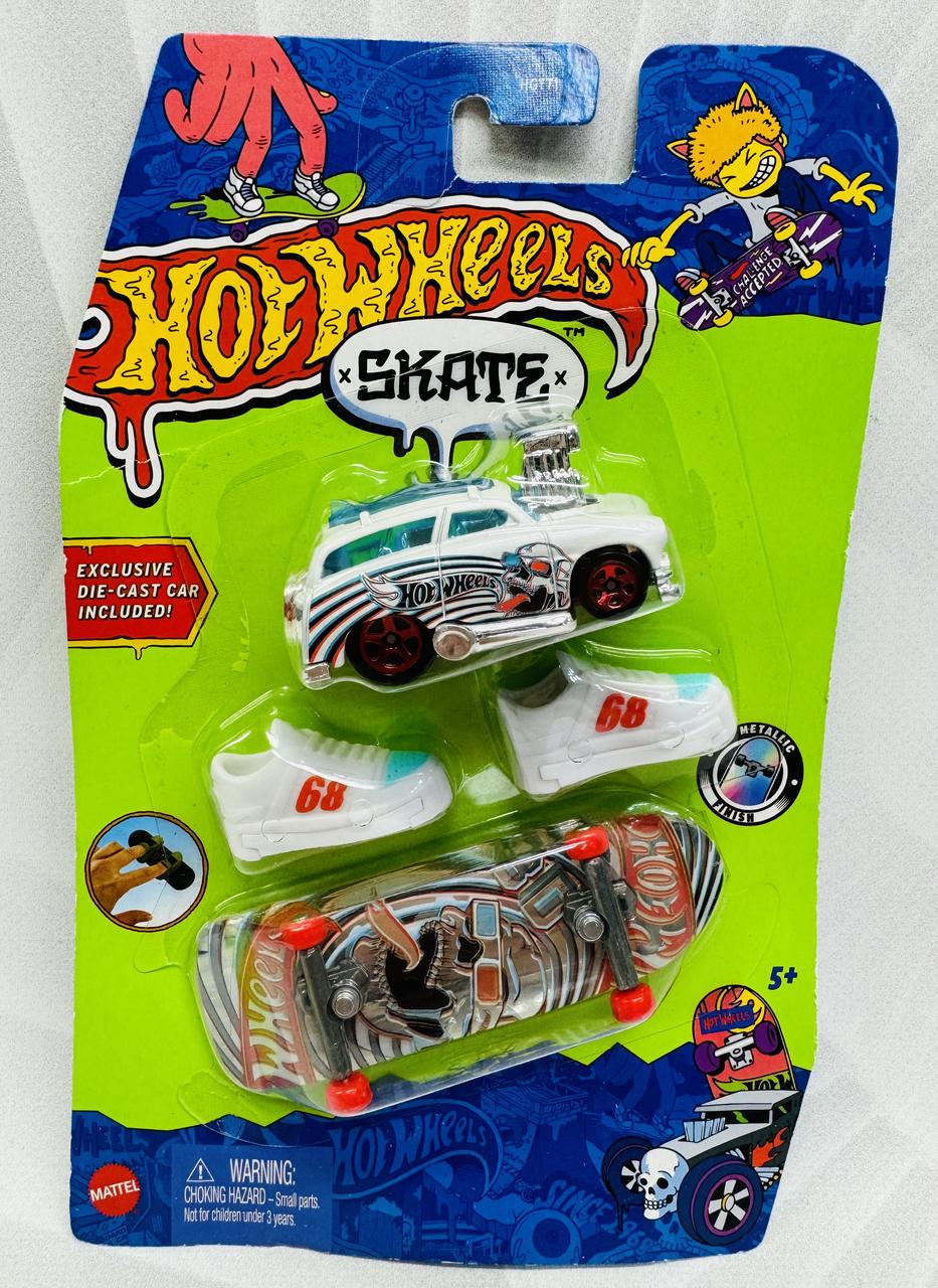 Машинка, скейт та взуття Hot Wheels Skate
