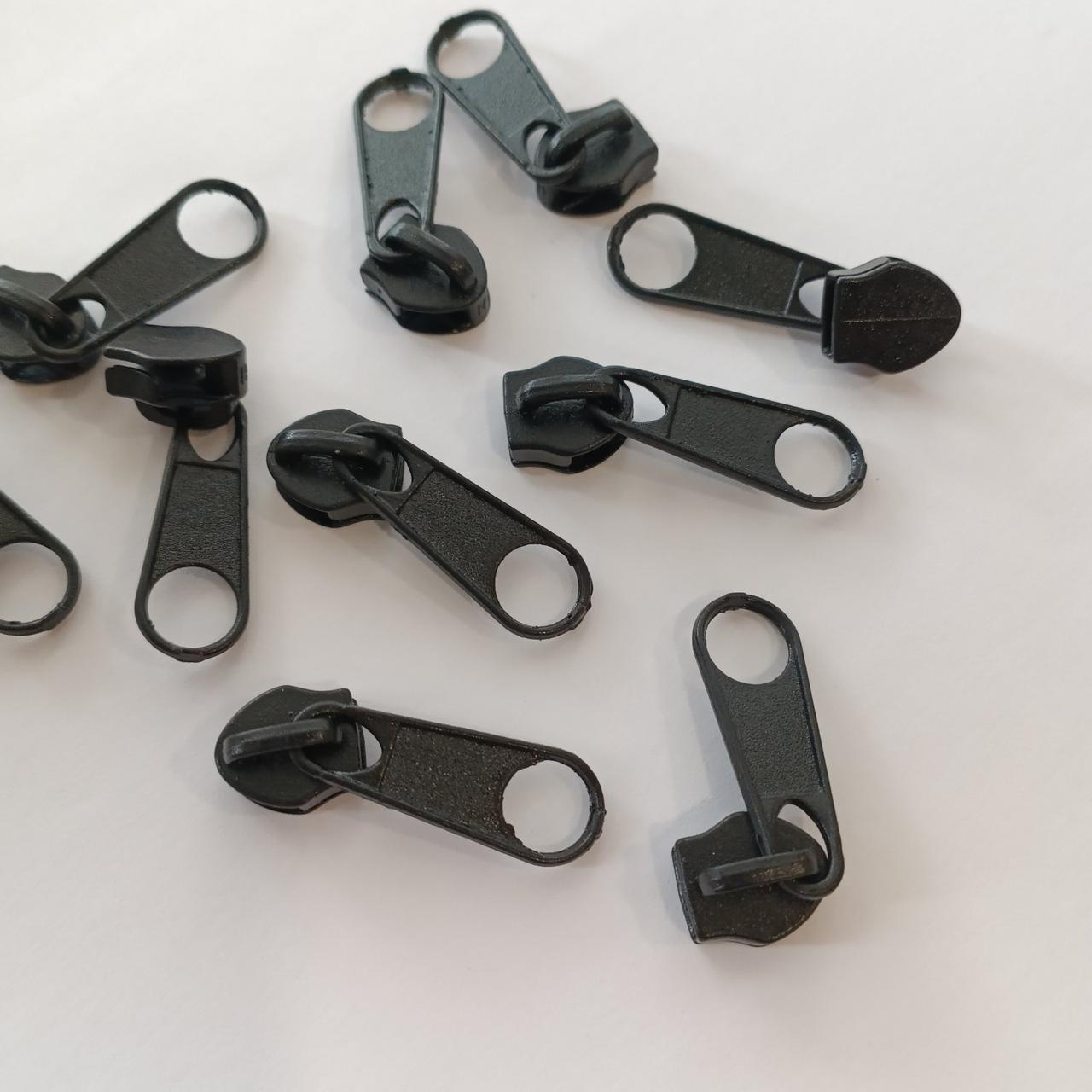 Бігунок для крученої блискавки №7 (1000 шт). Чорний.