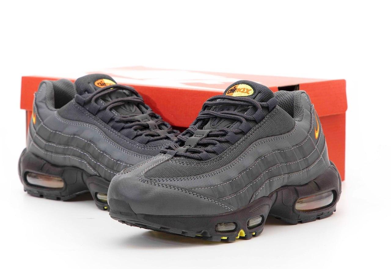 Чоловічі сірі Кросівки Nike Air Max 95