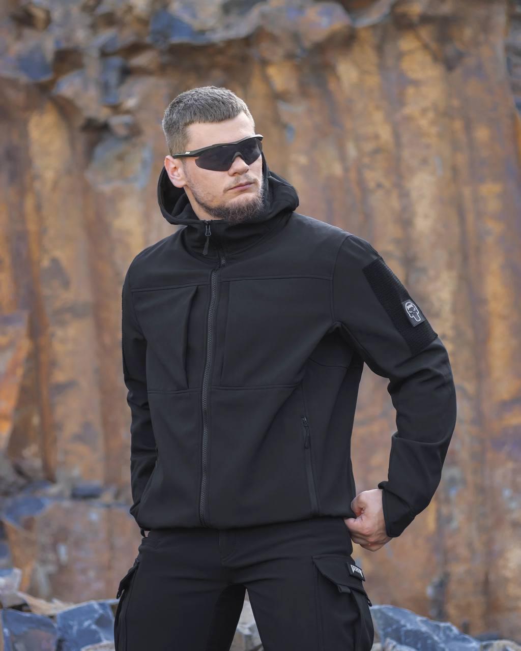 Чоловіча демісезонна чорна куртка Softshell Bezet Falcon
