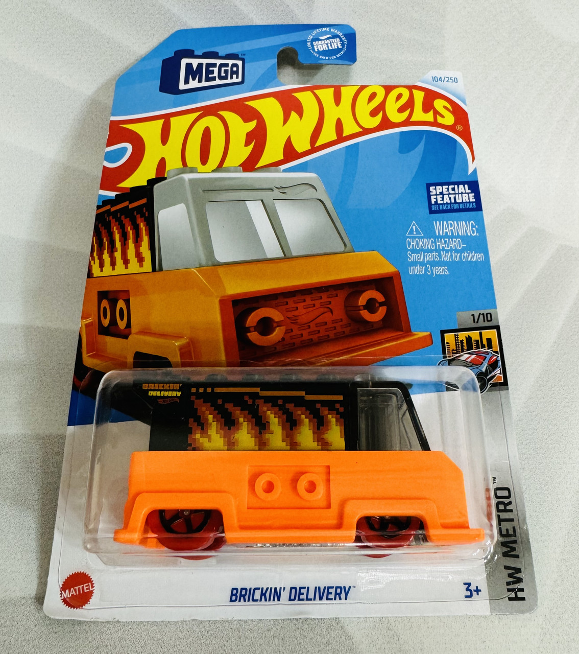 Колекційна машинка Hot Wheels Brickin Delivery