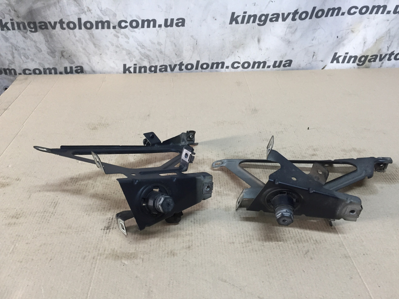 Кронштейн кріплення фари правий BMW F01 7 series 41357207186, фото 1