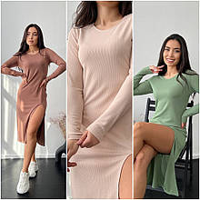 Гарне плаття в рубчик