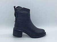 Зимові черевики на товстій підошві. Розміри: 33, 34, 35, 36, 37, 38, 39, 40, 42, 43.