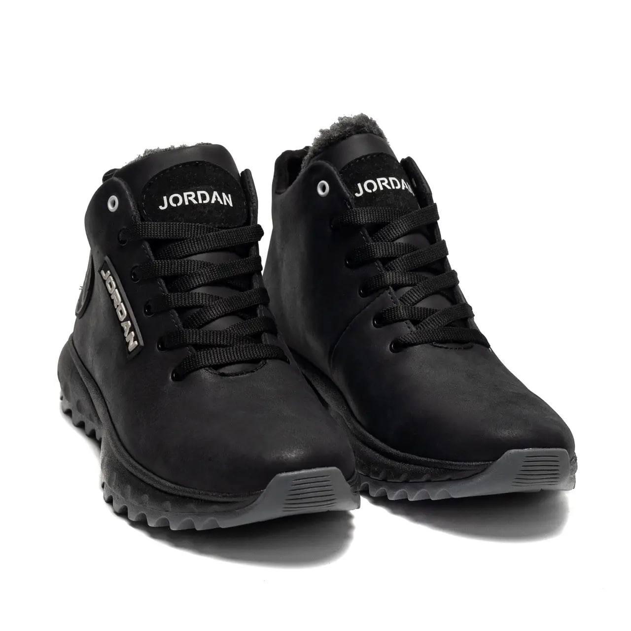Чоловічі зимові шкіряні черевики чорні Jordan Step Black