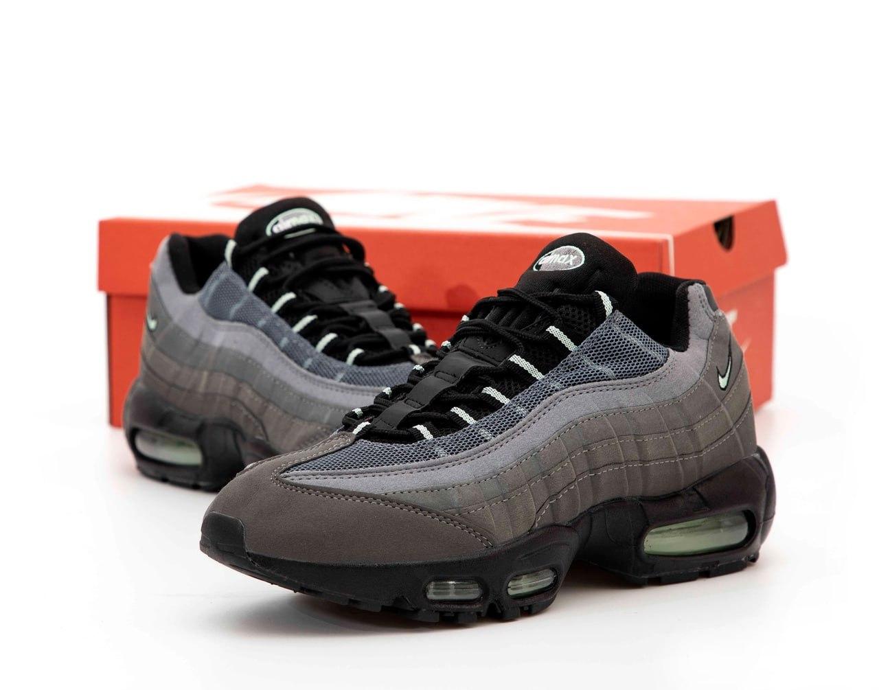 Чоловічі сірі Кросівки Nike Air Max 95