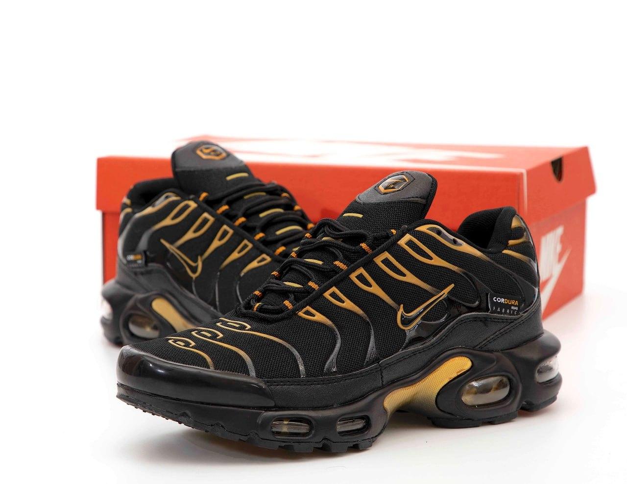 Чоловічі чорні Кросівки Nike Air Max Tn+