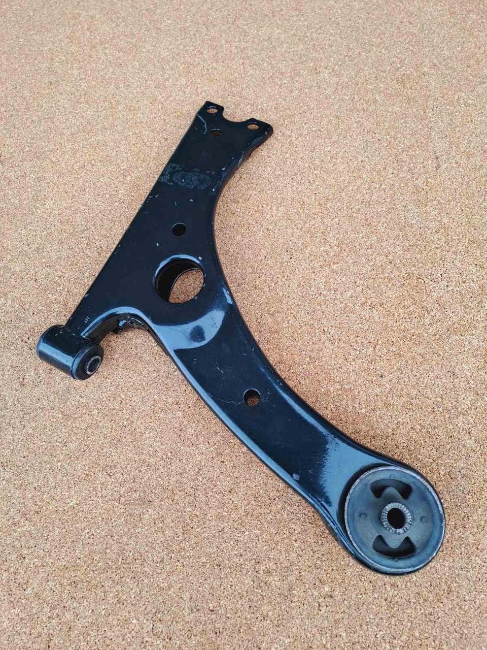 Важіль передньої підвіски правий в зборі BYD F3, Бид Ф3, Бід Ф3, фото 1