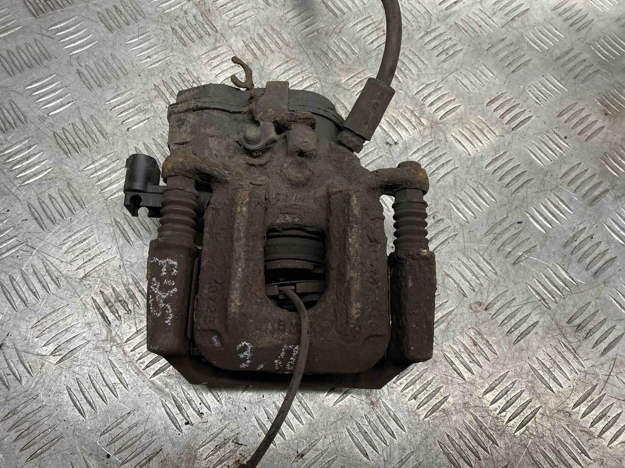 Б/В Суппорт задній правий взборі BMW X3 F25 X4 F26 34216791018 / 34216794618, фото 1