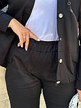 Чорний жіночий костюм із джинс-котону батал: куртка на ґудзиках і штани, фото 3