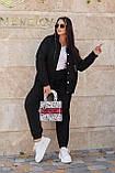Чорний жіночий костюм із джинс-котону батал: куртка на ґудзиках і штани, фото 4