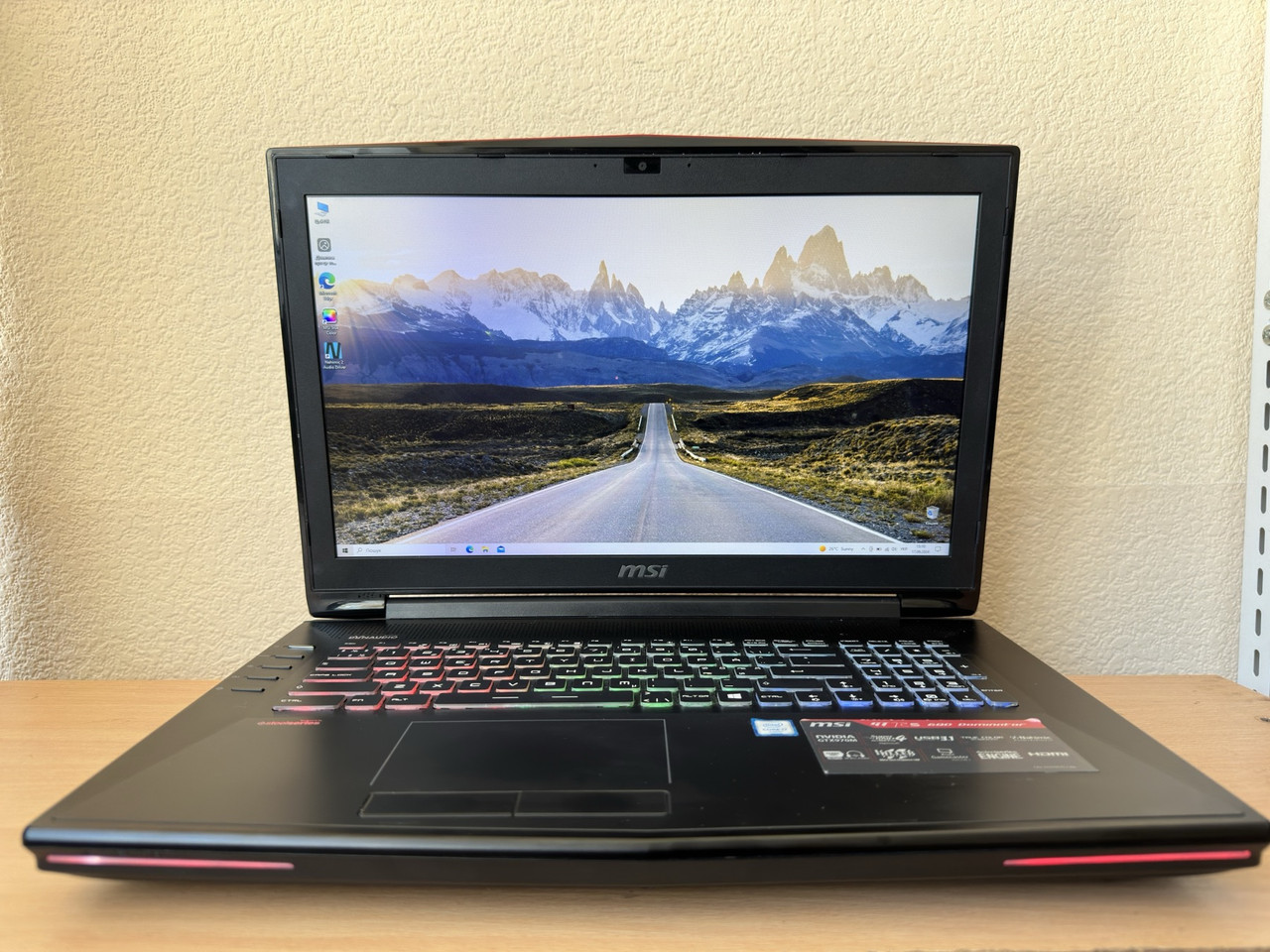 Ігровий ноутбук MSI GT72 6QD 17.3"FullHD IPS i7-6820HK/16GB DDR4/128 SSD + 1TB HDD/GTX 970M