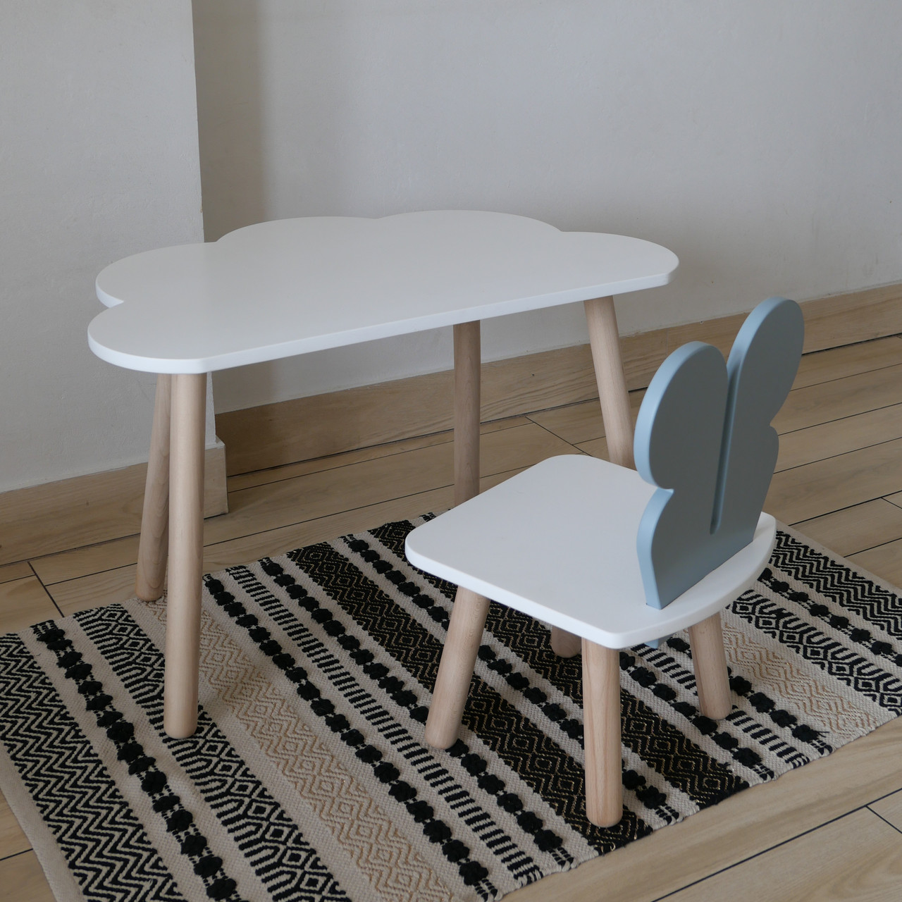 Комплект дитячий стіл хмаринка та стілець білий сірий Метелик - фото 1 - id-p2360364512