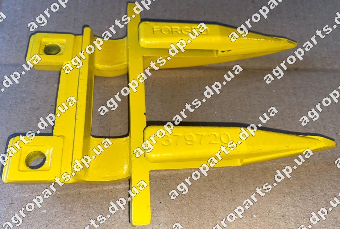 Палець 379720 подвійний 84819429 жатки 80379720 FORGED GUARD ніж
