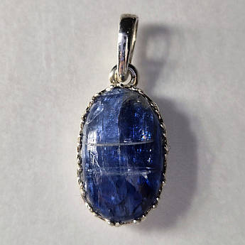 Кулон мереживний срібний з природним синім кіанітом