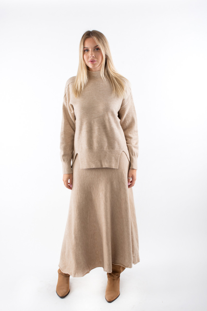 Костюм з джемпером та спідницею бежевий  40030 (2000000135779), фото 1