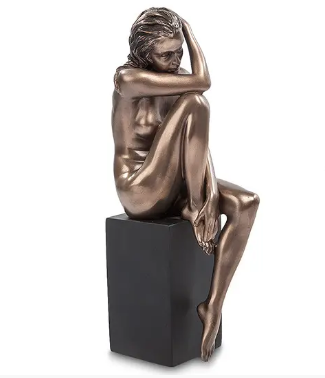 Декоративна статуетка "Дівчина на колоні" з полістоуну від італійського бренду Veronese 20 см, фото 1