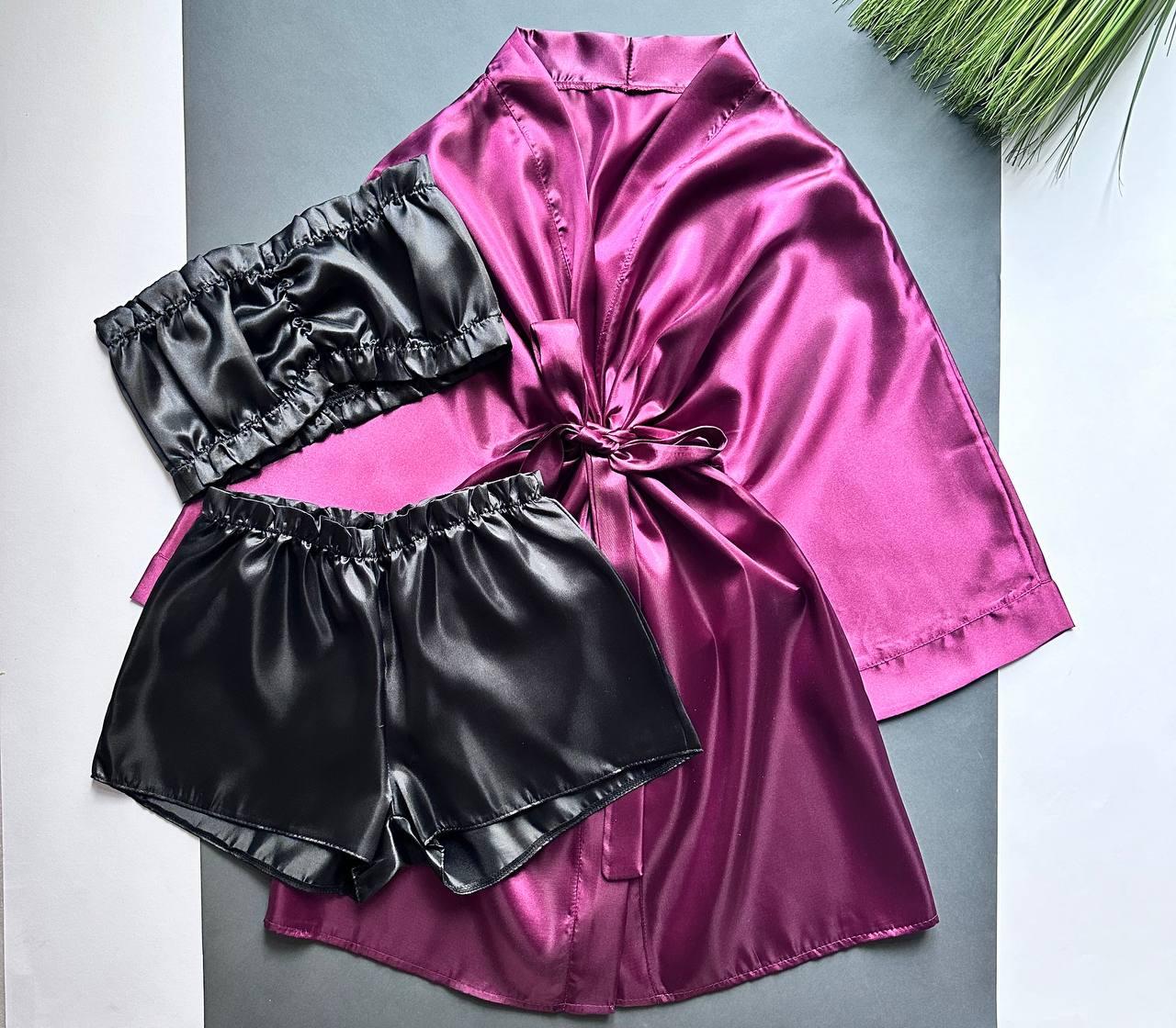 Атласний халат + піжама — набір одягу для дому.