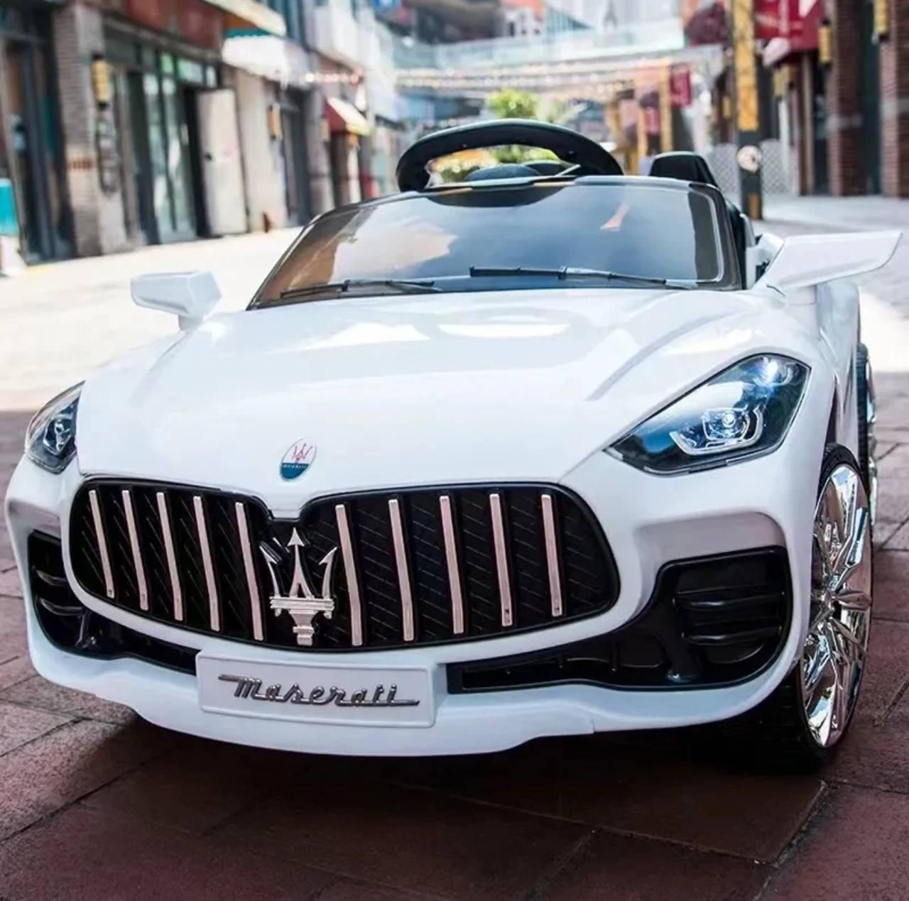 Дитячий електромобіль на акумуляторі Maserati SL8631 з пультом радіокерування для дітей 3-8 років білий
