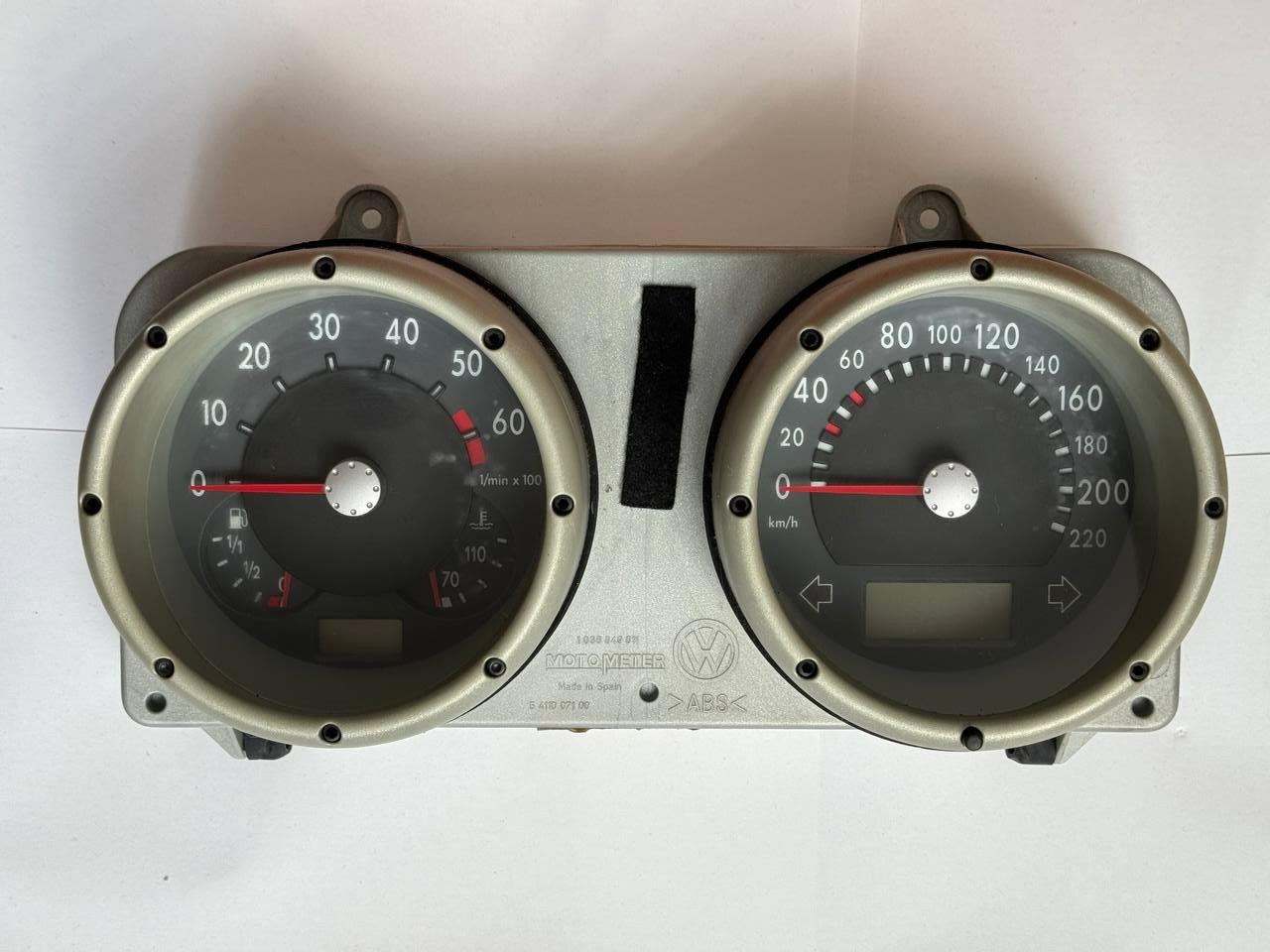 Панель приладів Volkswagen / Seat Motometer 5 4110 071 00 / 5411007100 / 5 2203 018 00 / 5220301800 / 1036 025 070 / 1036025070, фото 1