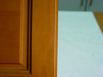 Реставрация мебели. Устранения сколов на фасаде 6