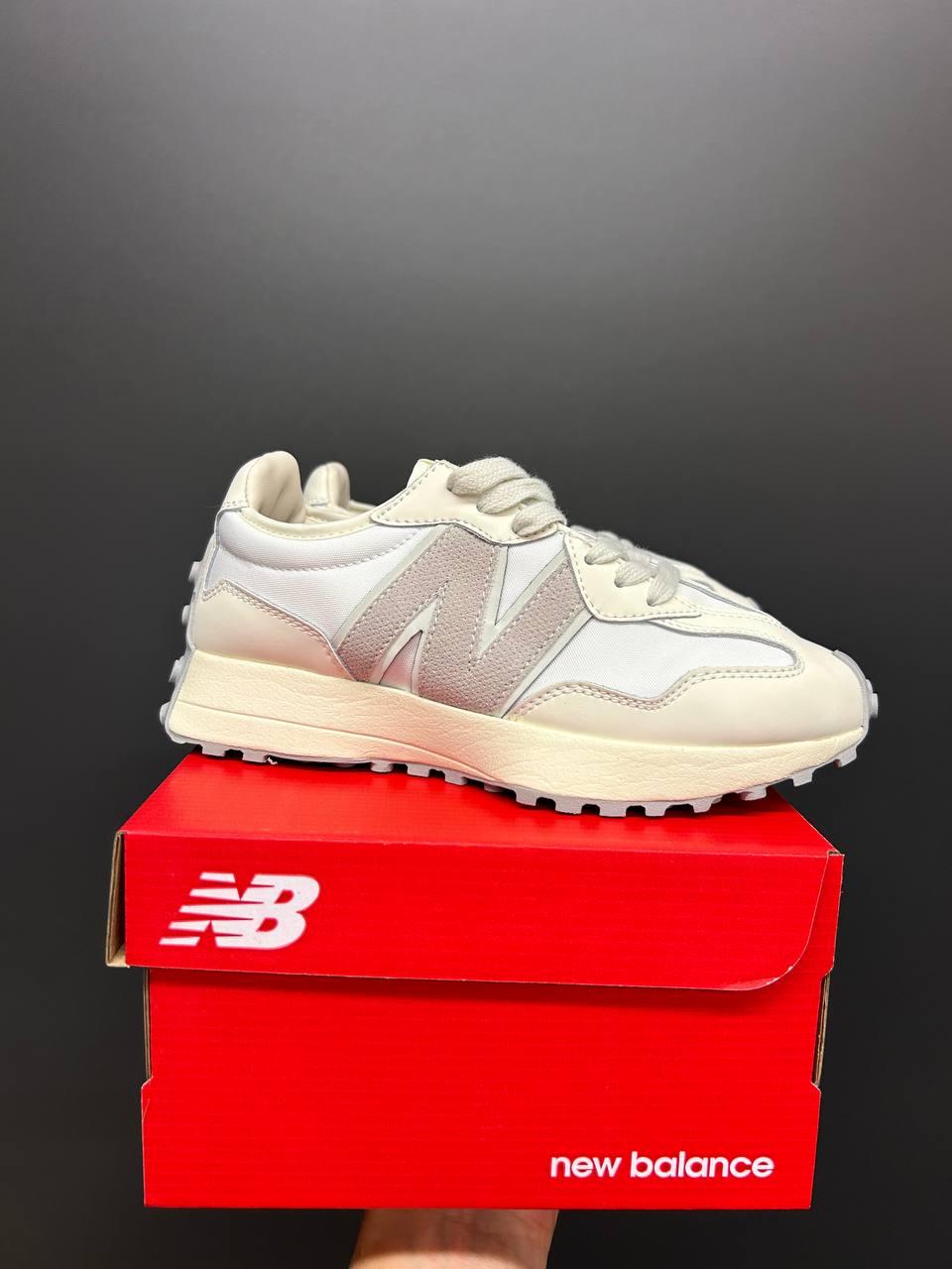 Жіночі кросівки New Balance 327 White Grey Взуття Нью Беланс 327 білі з сірим замша текстиль демісезон унісекс