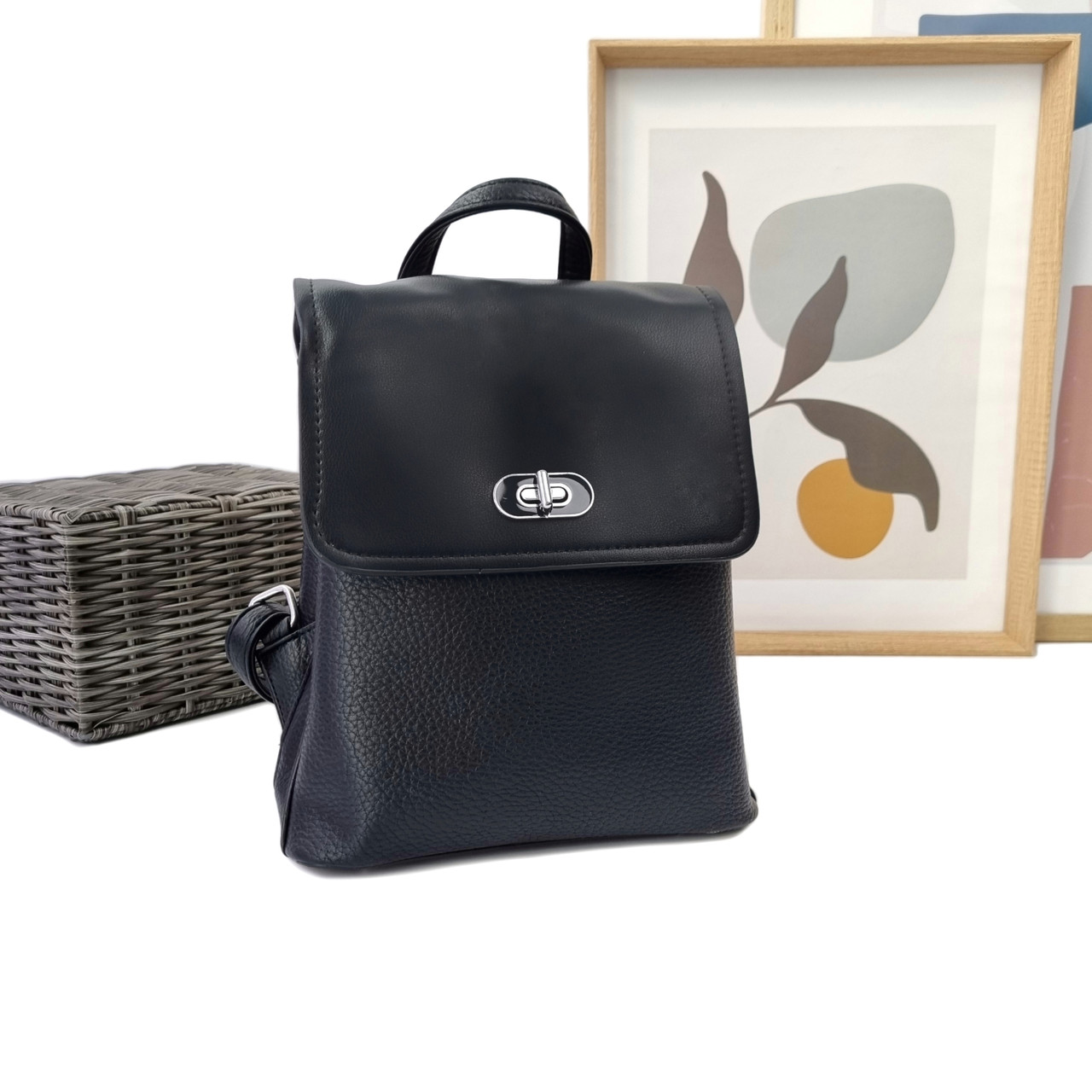 Маленький жіночий рюкзак	 штучна шкіра чорний Арт.BH15843 black VTTV (54)