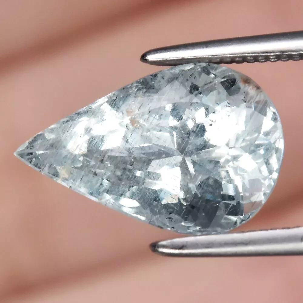 2.88 кт. Природний аквамарин крапля