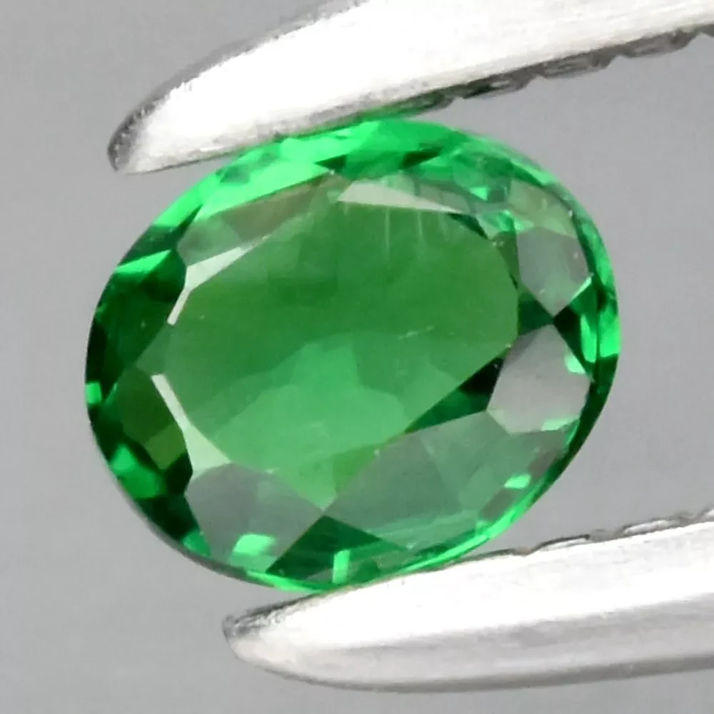 0.11 карат. Природний цаворит гранат