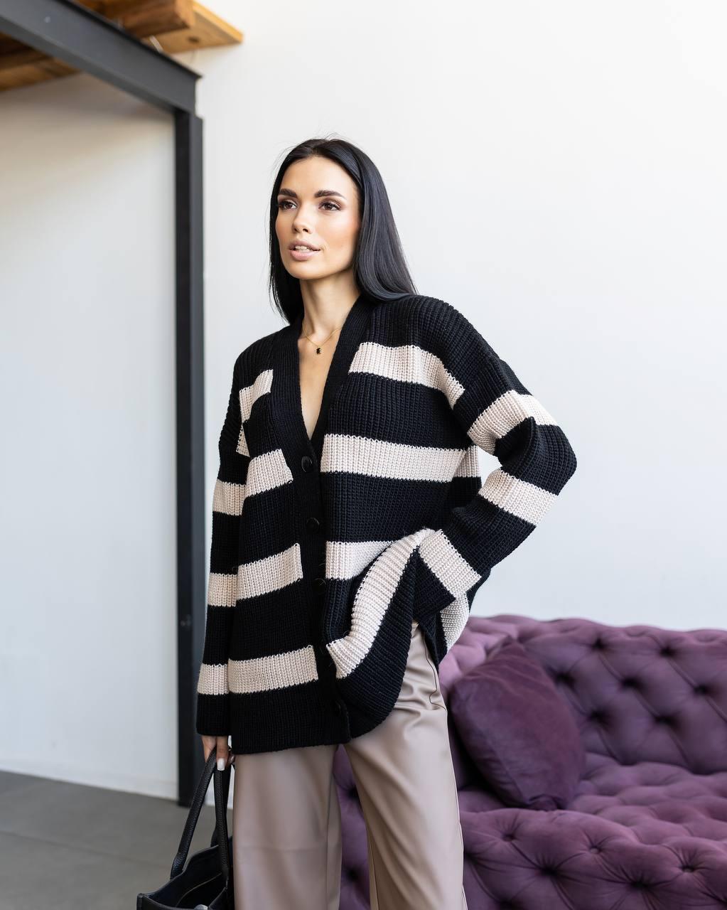 Жіночий теплий кардиган машинне в'язання в смужку, фото 1