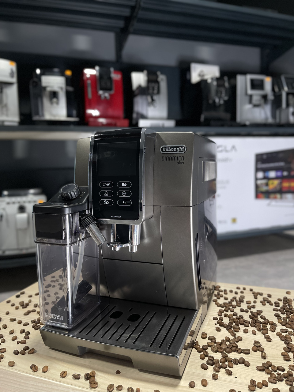 Кавомашина DELONGHI Dinamica Plus б/у
