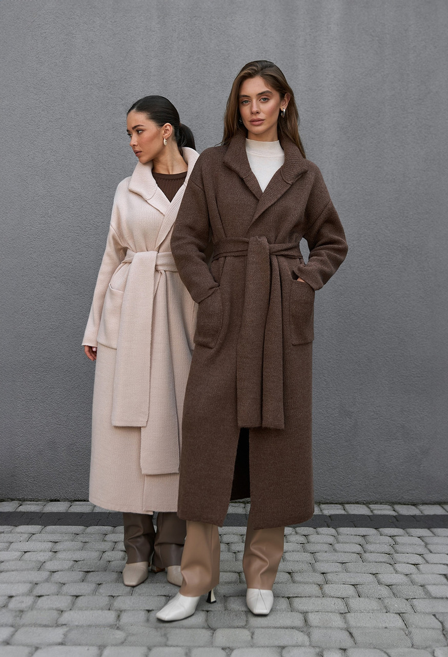 В'язане пальто з теплої напіввовняної пряжі бронзового кольору