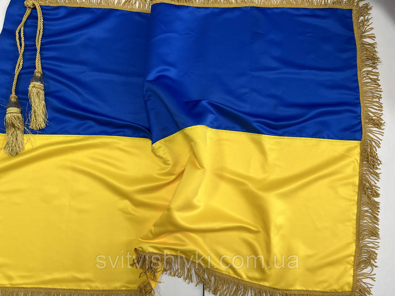 Прапор України з бахромою та китицями (1,5м. * 1,0м.)