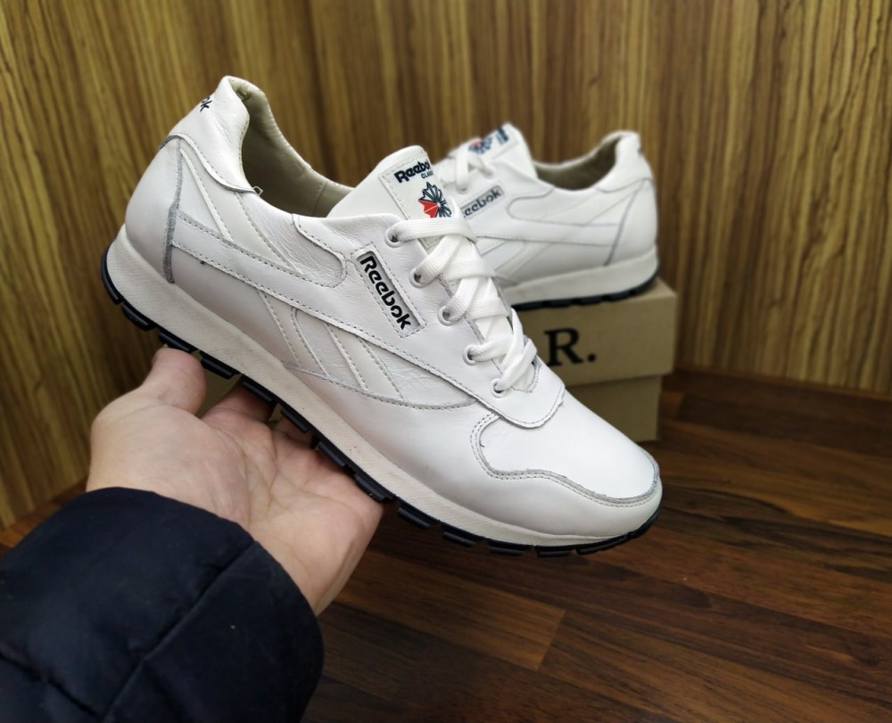 Шкіряні кросівки  Reebok білі