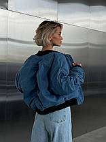 Джинсовий жіночий бомбер утеплений на блискавці Gvk2695, фото 5