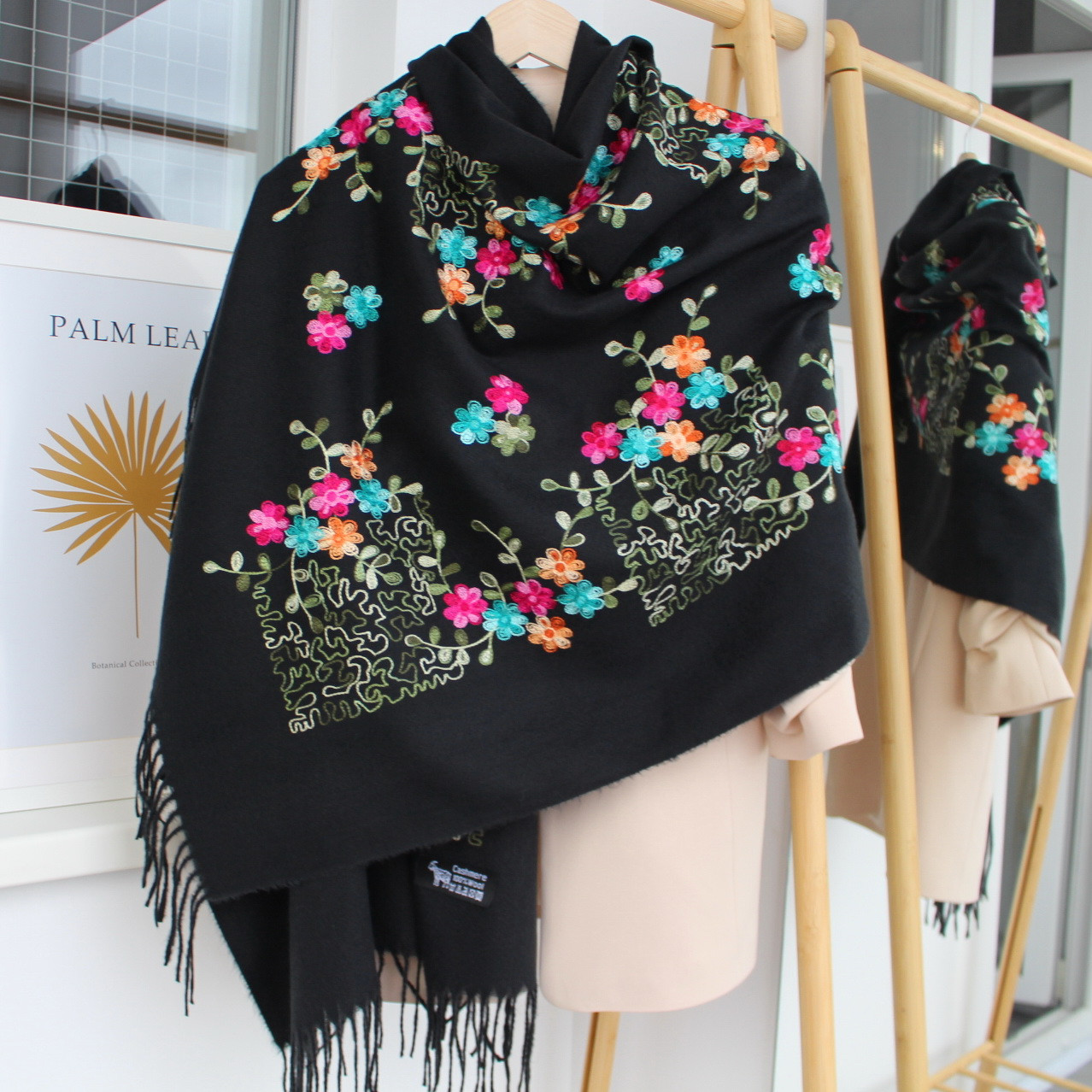 Кашеміровий шарф "Магія природи" чорний 134008, фото 1