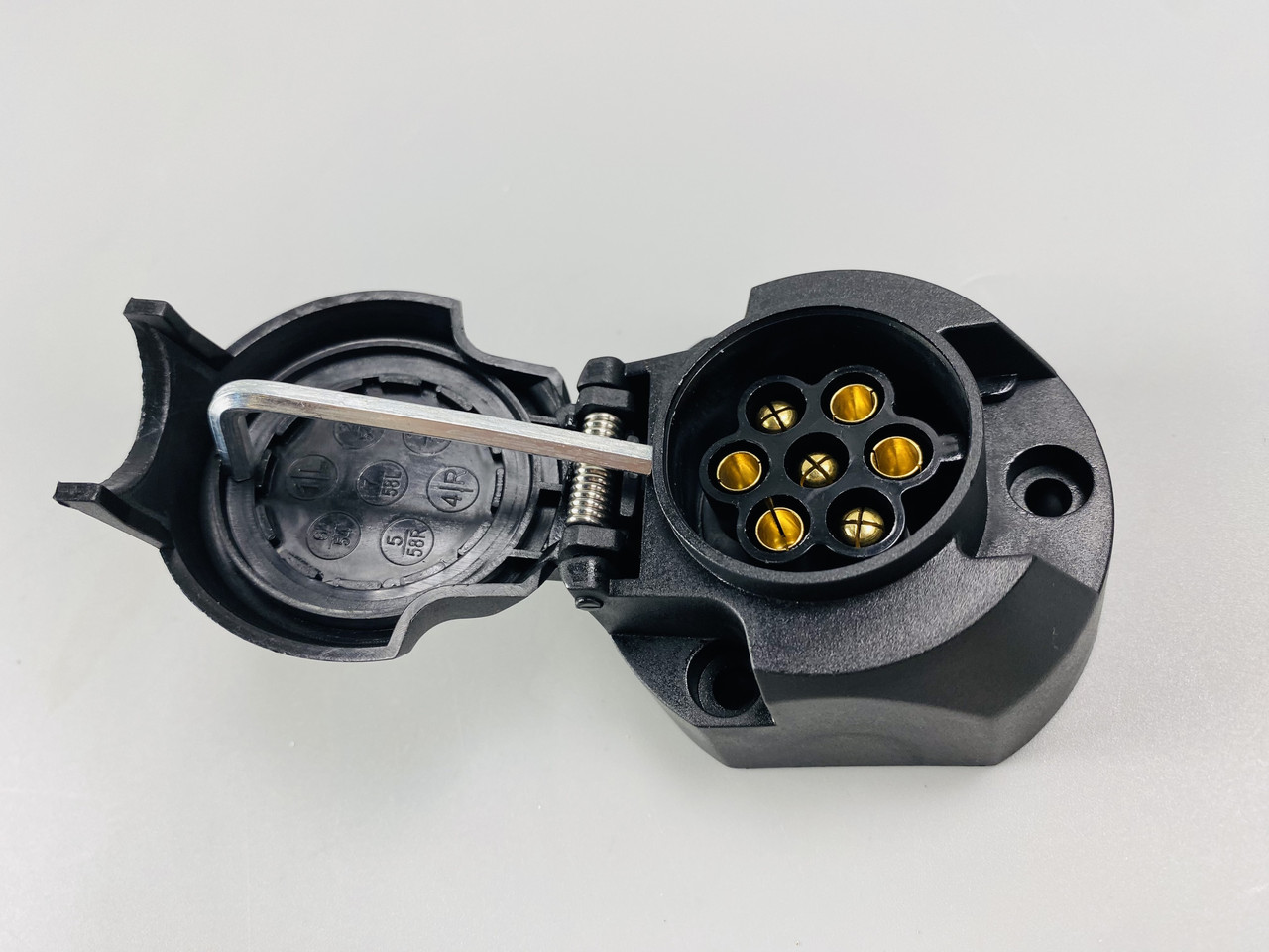 Роз'єм електроживлення на причіп вилка 7 ніжок 24В/12В (нейлон + контакти мідь) розетка причіпна що закривається, фото 1