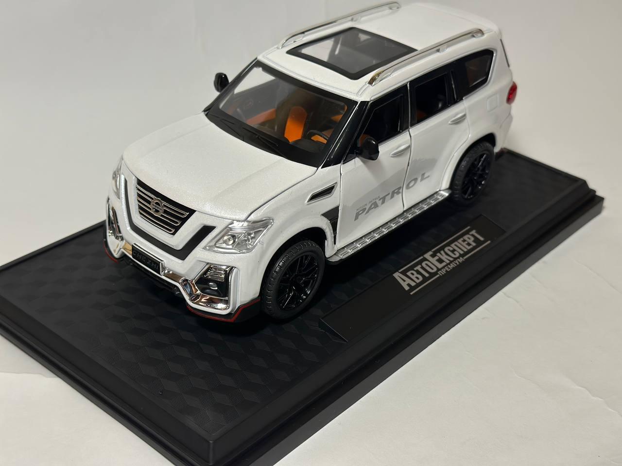 Машинка металева Nissan Patrol , "АвтоЕксперт" Нисан Патрол , біла, світло звук 21* 9 * 8 см, 1:24