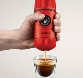 Wacaco Nanopresso Lava Red + кейс – портативна червона кавоварка, мелена кава, фото 3