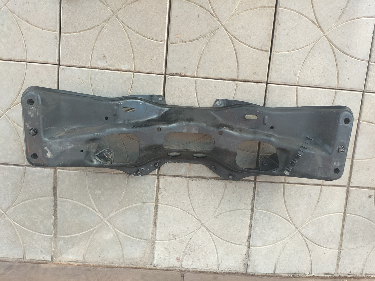Балка підрамник передній  на Subaru Forester 2008-2013