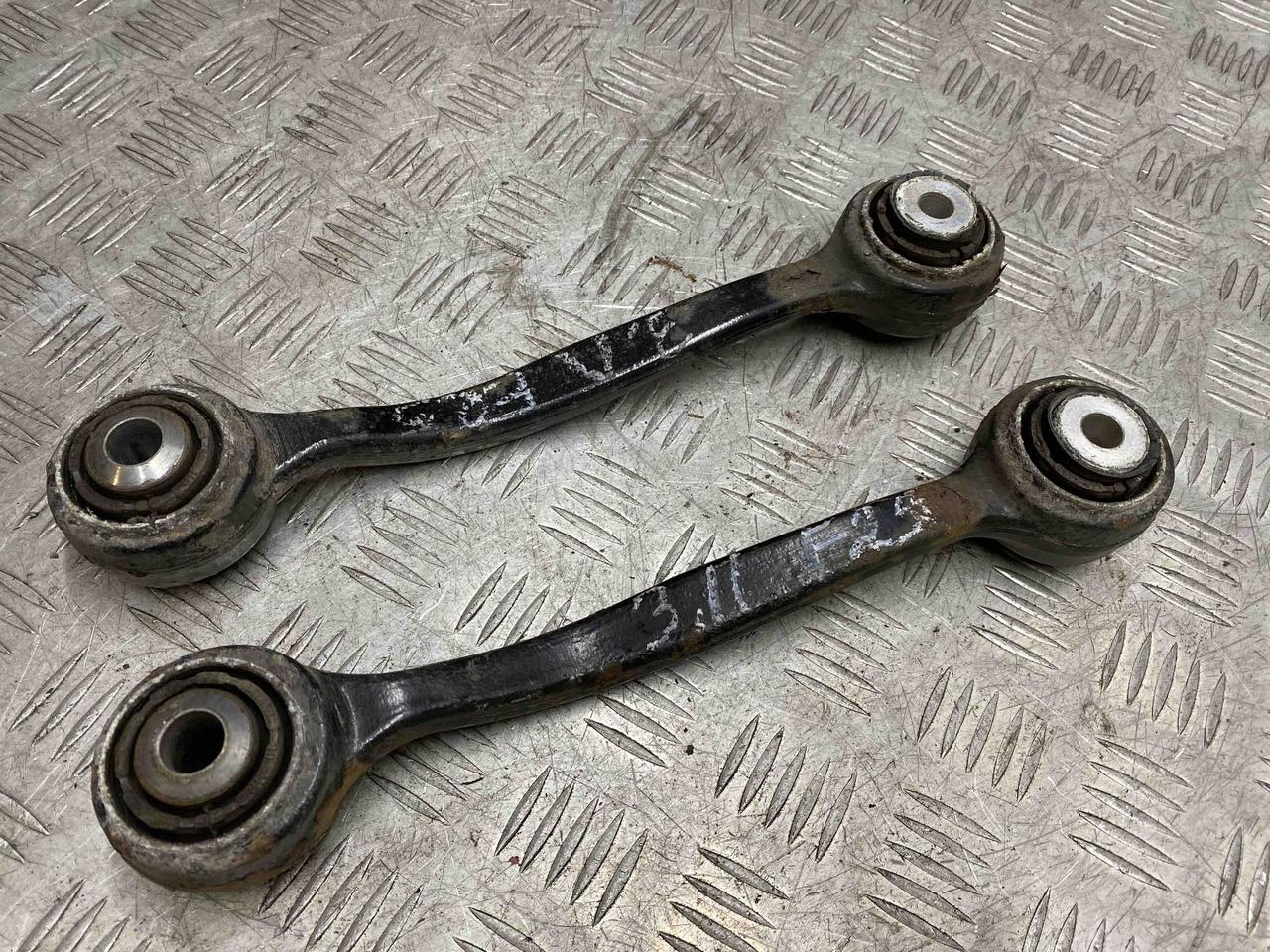 Б/У Рычаг задний правый/левый BMW X3 F25 F26 33306786991, фото 1