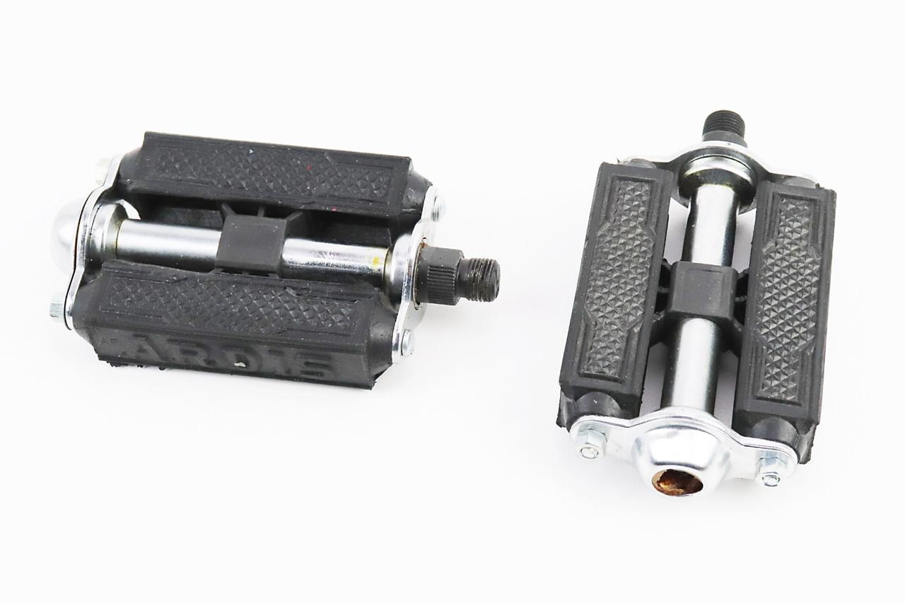 Педалі CITY 9/16" (130x75x32мм), метало-гумові "Ardis" (можливі пошкодження бічних катафотів, див. фото), ВЕЛОЗАПЧАСТИНИ,, фото 1