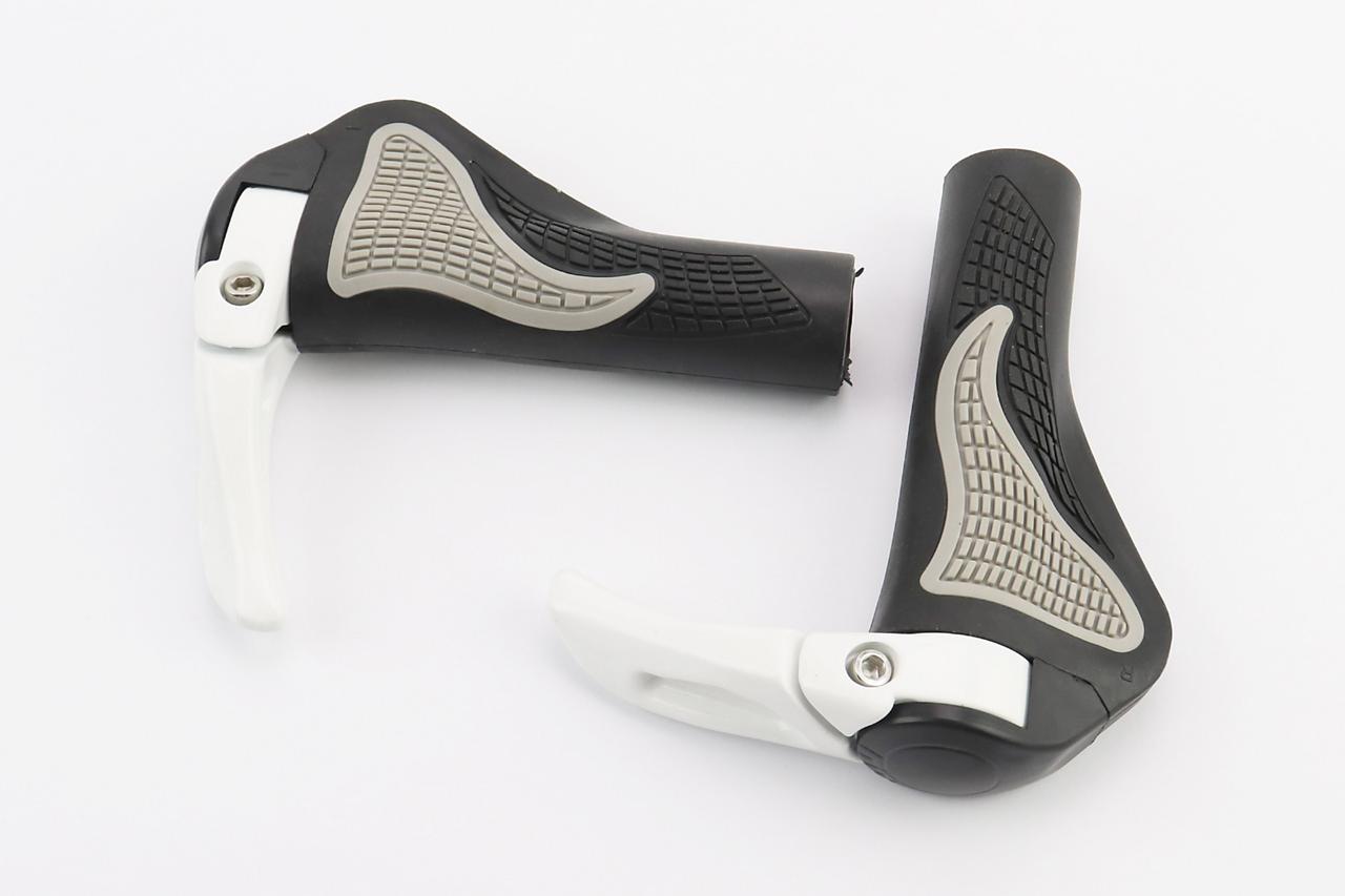 Ручки керма 140мм з затискачем Lock-On, ергономічні з ріжками, чорно-сіро-білі RB-BT1008, ВЕЛОЗАПЧАСТИНИ, SV-406476, фото 1