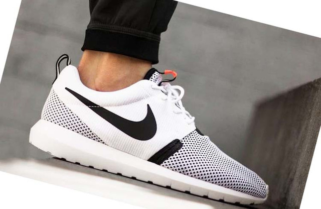 Білі кросівки Найк для чоловіків з сіткою