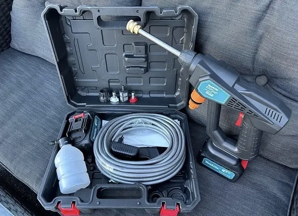 Акумуляторна ручна мийка Makita DXR911 (48V, 6Ah, 26bar), АКБ мийка Макіта