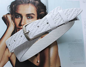 Жіночий шкіряний ремінь із тисненням Christian Dior white